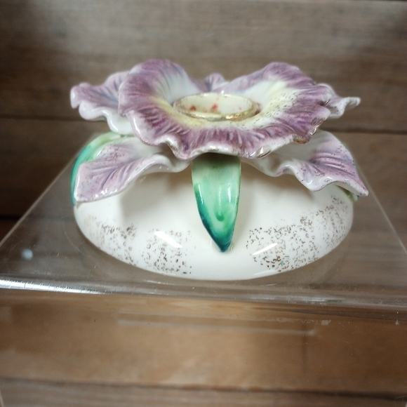 Set of 2 Vintage Commodore Porcelain Taper Candlesticks Purple Flower Gold Trim - Picture 5 of 9